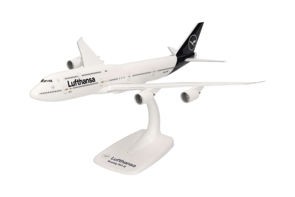 herpa-snapfit-lufthansa-boeing-747-8-modell-1-250 image 1