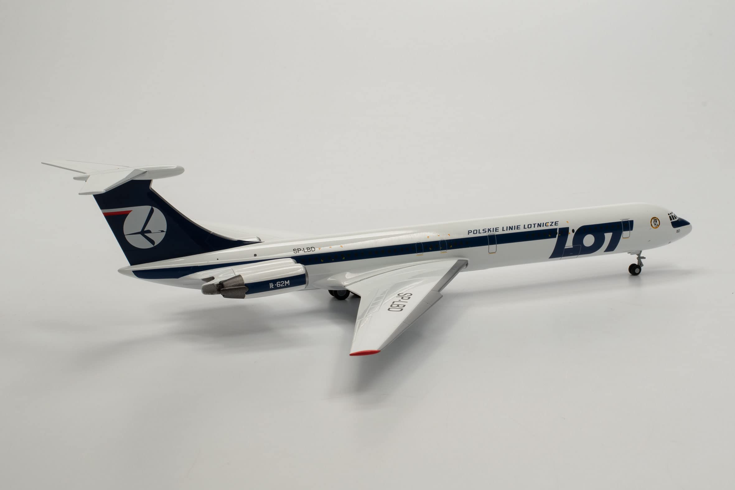herpa-wings-il-62m-sp-lbd-flugzeugmodell-1-200-metall-lot image 3