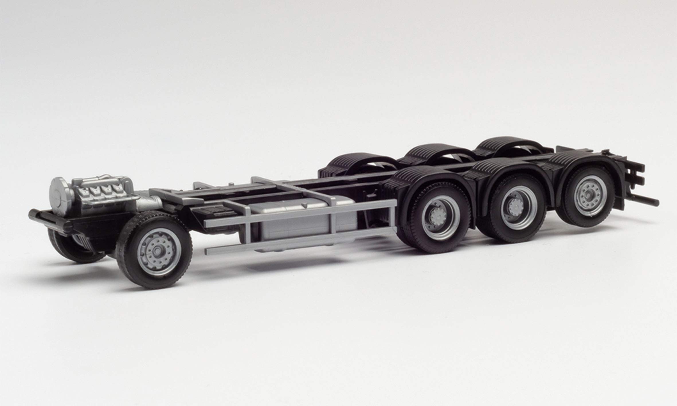 herpa-scania-cr-cs-fahrgestell-4-achs-bausatz-1-87 image 1
