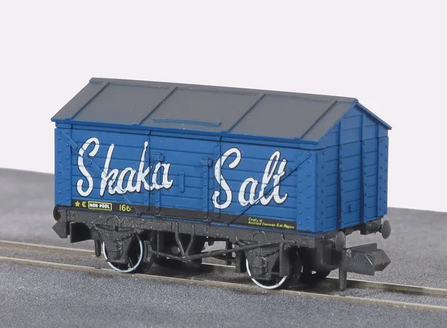 peco-salt-shaka-g-terwagen-bright-blue-spur-n-privatwagen image 1
