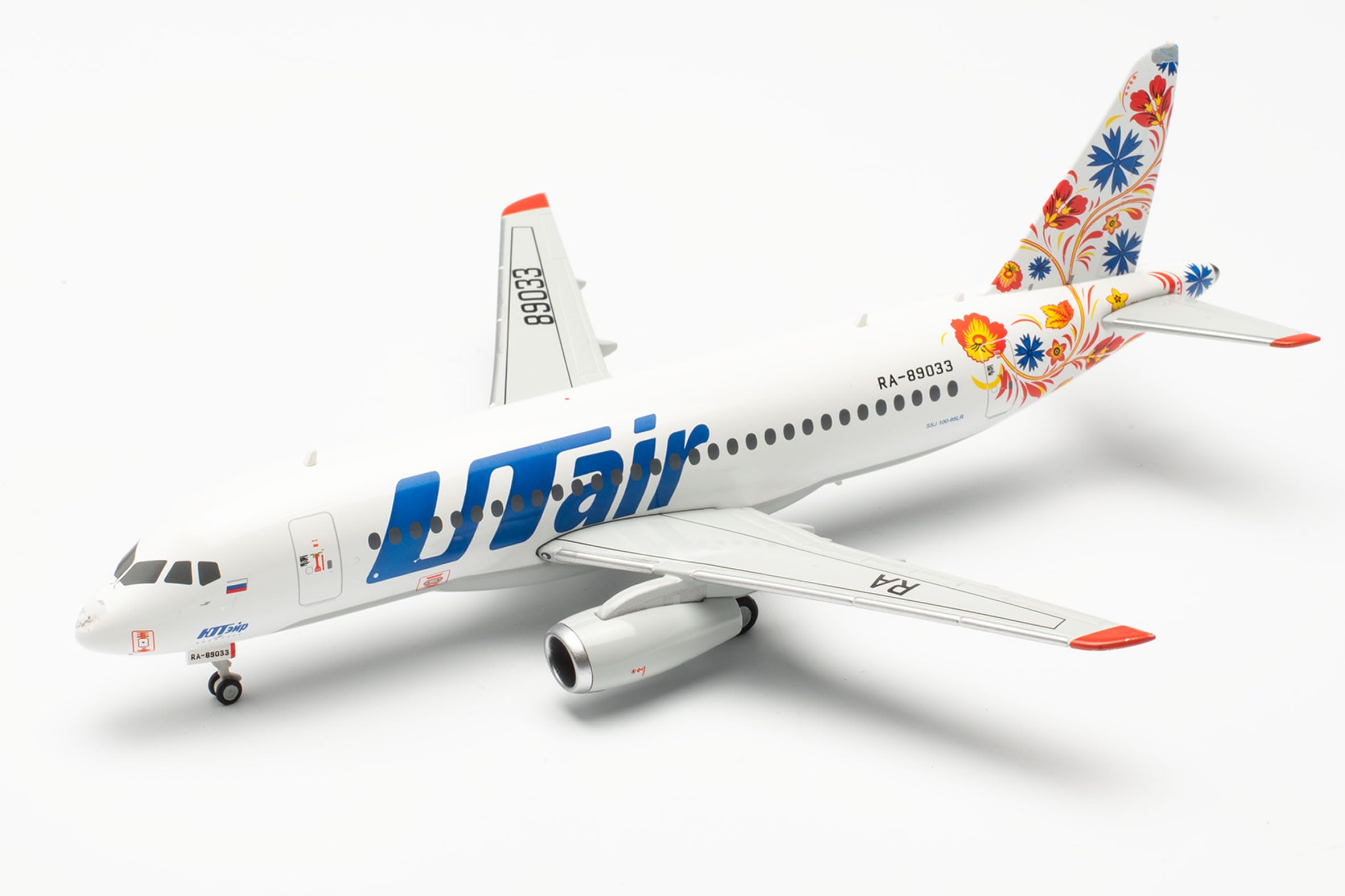 herpa-wings-utair-express-sukhoi-superjet-100-ra-89033-1-200 image 4