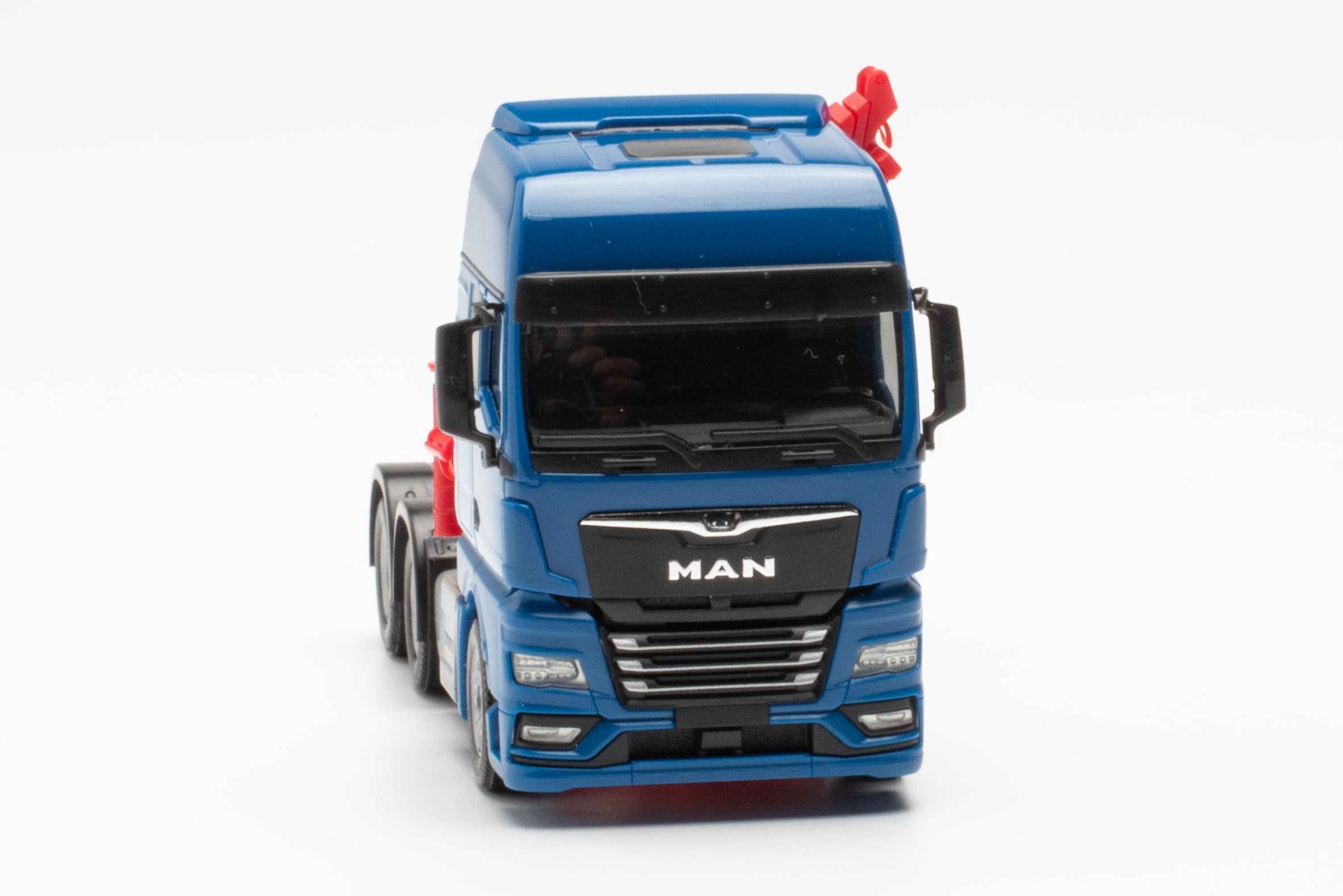 herpa-man-tgx-gx-6x4-zugmaschine-ladekran-lkw-1-87 image 4