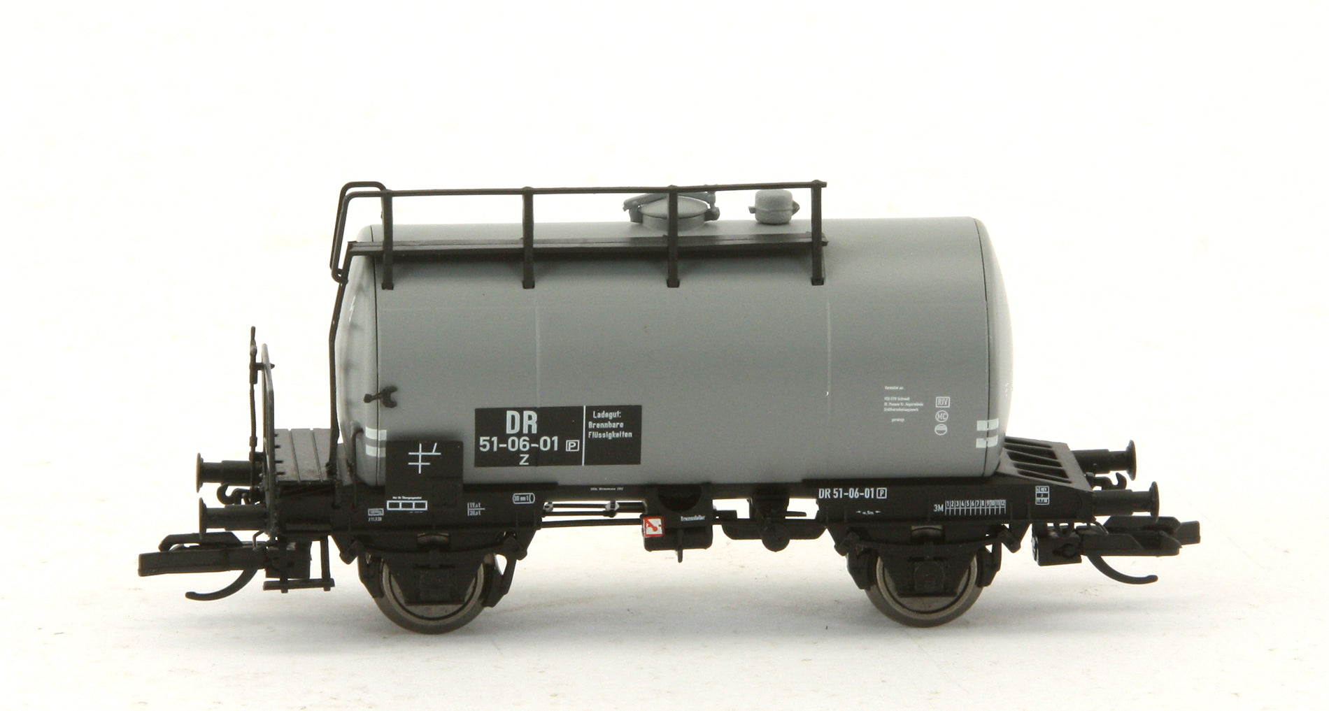 saxonia-g-terwagen-120077-deutz-kesselwagen-3er-set-dr-ep-iii-grau image 3