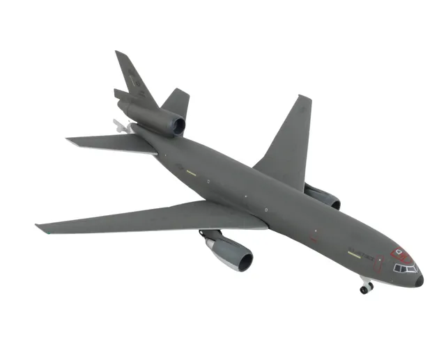 herpa-wings-u-s-air-force-kc-10a-flugzeugmodell-1-500-metall image 1