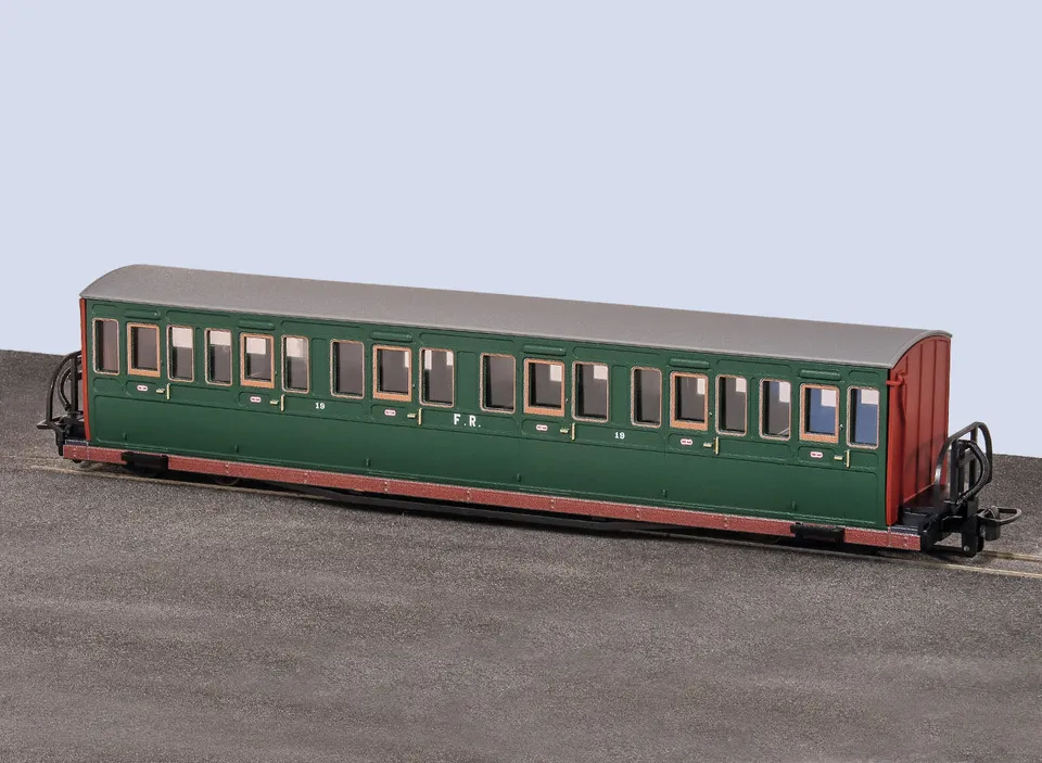 peco-gr-623a-oo-9-bowsider-personenwagen-nr-19-gr-n image 1
