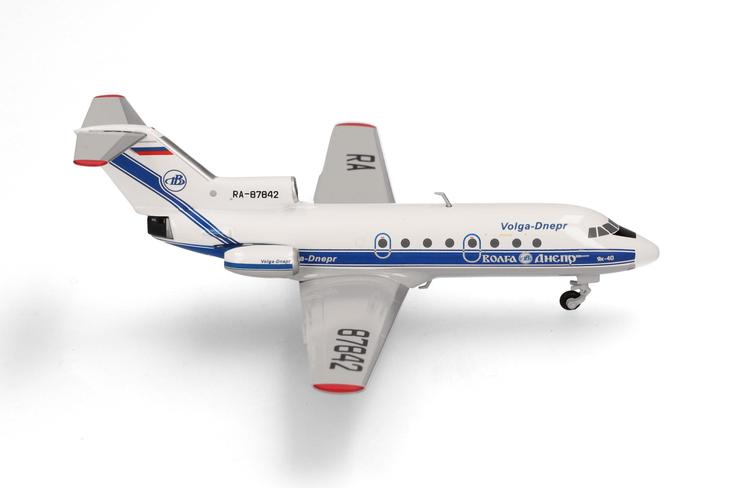 herpa-wings-volga-dnepr-yakovlev-yak-40-metall-1-200 image 1