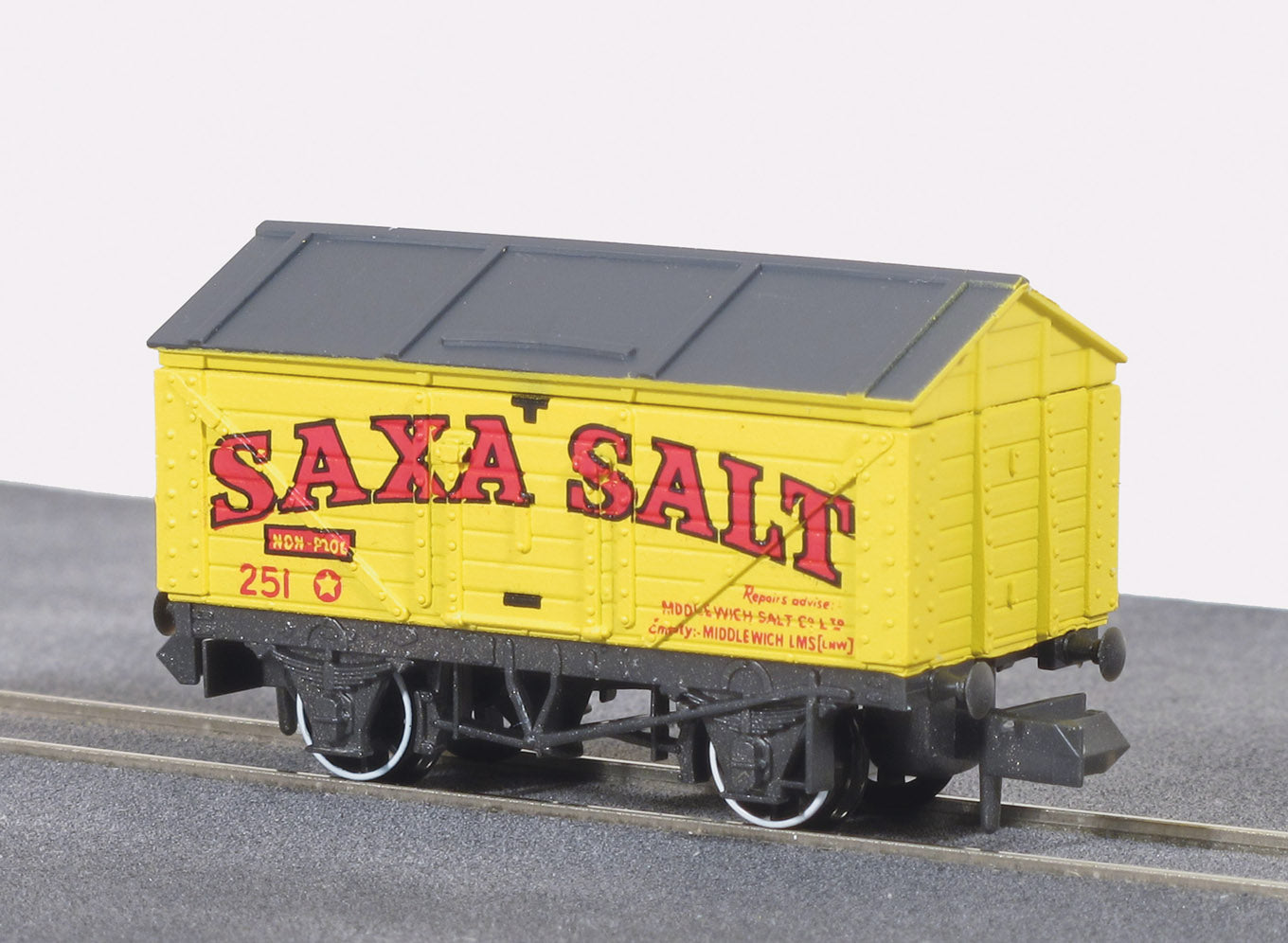peco-saxa-salt-n-privater-salzwagen-gelb image 1