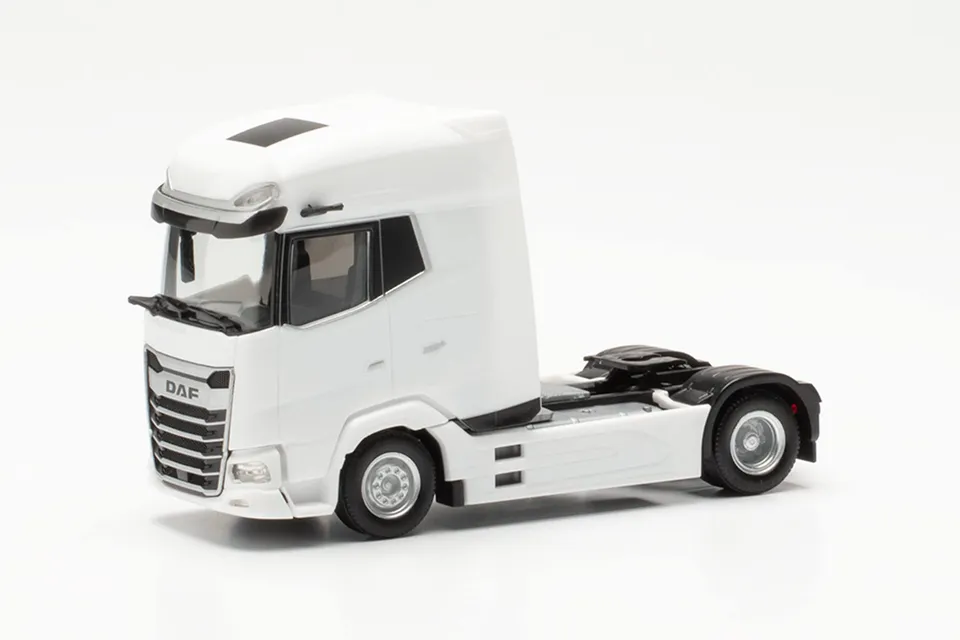 herpa-cars-trucks-316033-daf-xg-zugmaschine-lkw-1-87-wei image 1