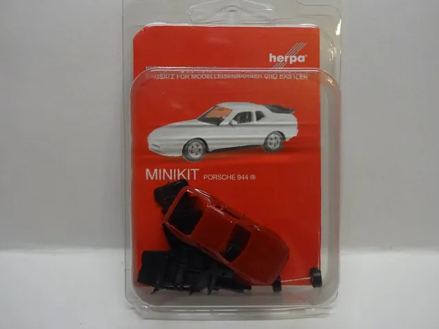 herpa-minikit-012768-002-porsche-944-sportwagen-bausatz-1-87-rot image 1