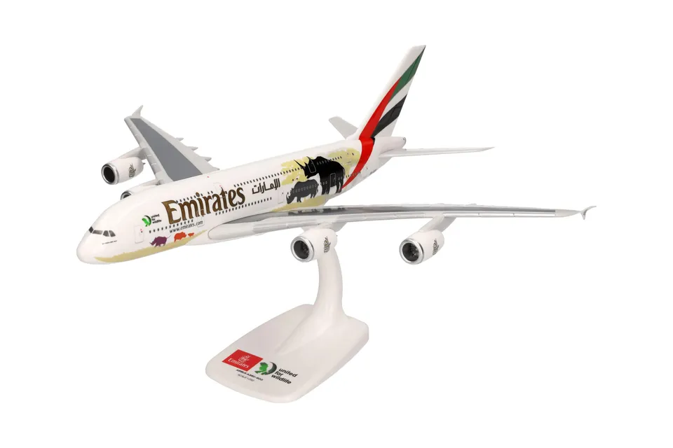 herpa-612180-emirates-a380-united-for-wildlife-1-250-modell image 1