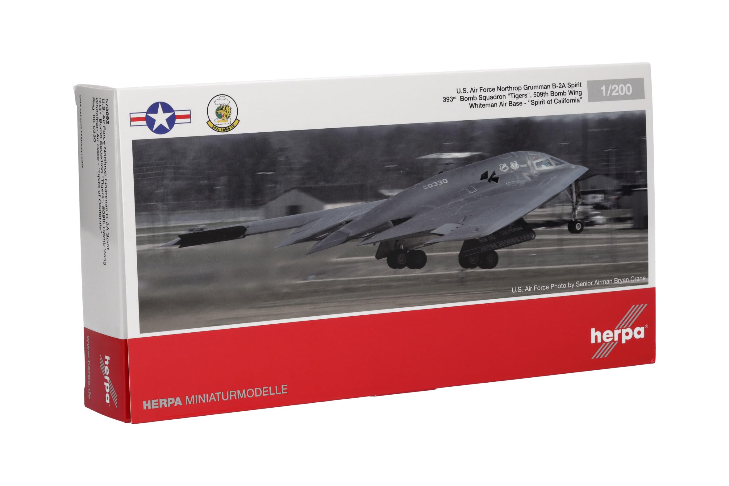 herpa-wings-u-s-air-force-b-2a-spirit-flugzeugmodell-1-200-metall image 2