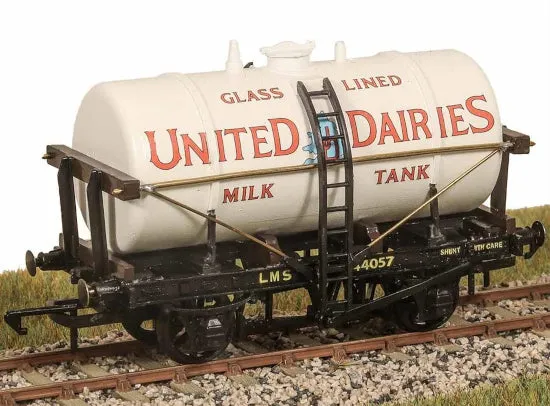 peco-parkside-pc91-milchwagen-express-dairies-oo-bausatz image 1