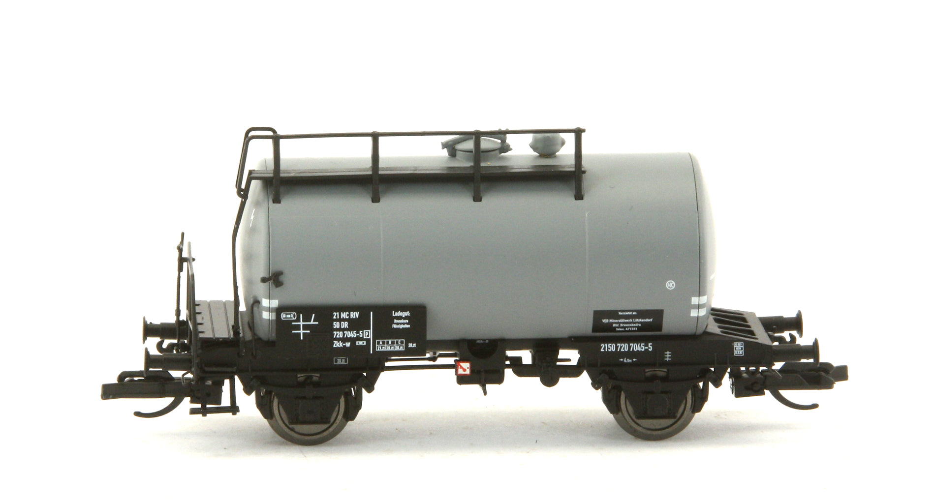 saxonia-g-terwagen-120067-deutz-kesselwagen-tt-3er-set-grau image 4