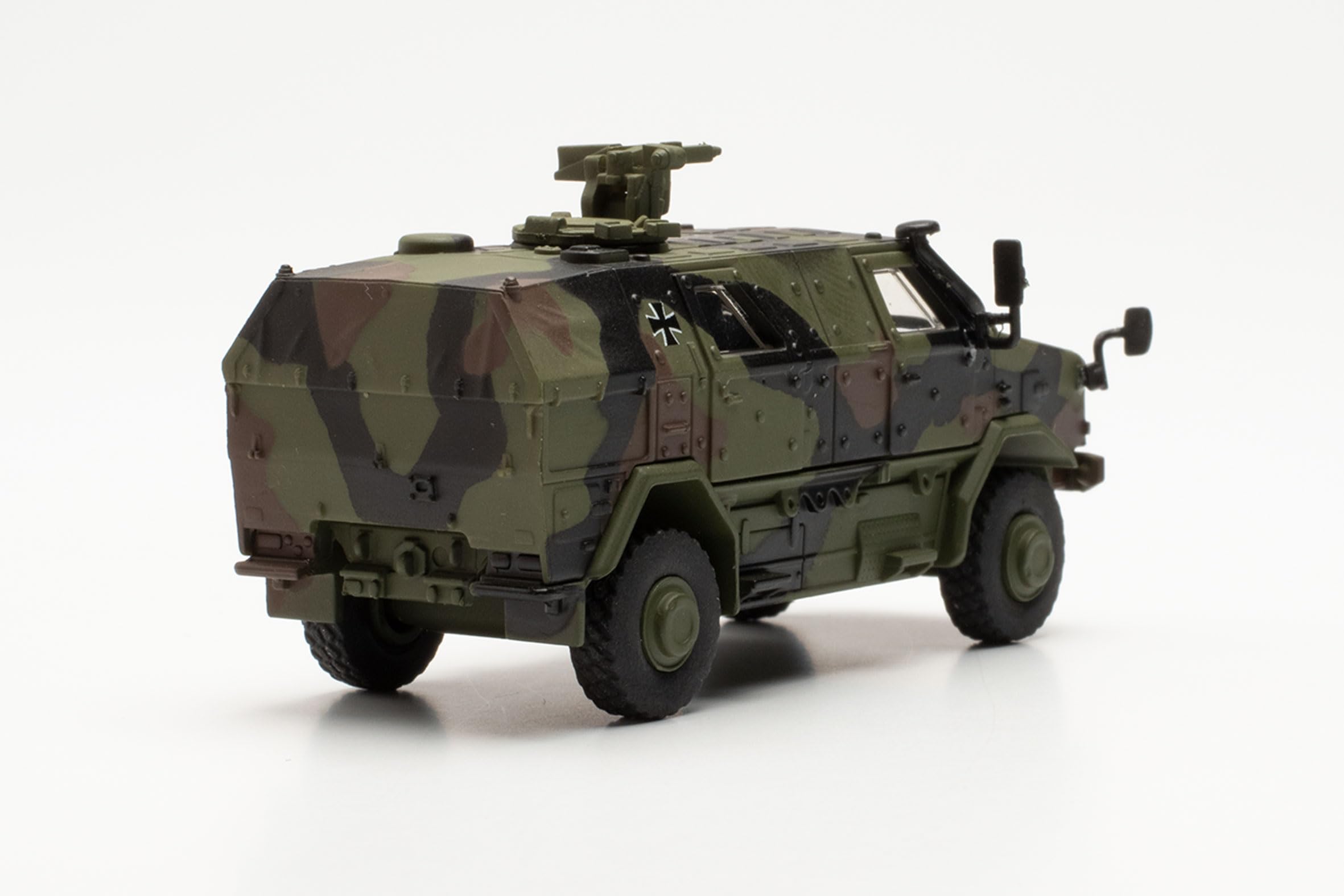 herpa-minitanks-atf-dingo-kmw-1530-1-87-gr-n image 5