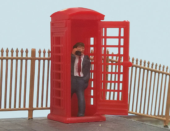 modelscene-5005-oo-ho-telefonzelle-mit-anrufer-figur image 1