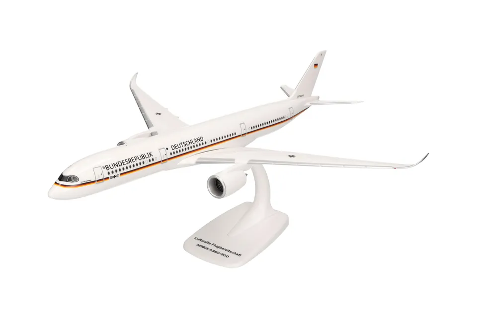herpa-snapfit-airbus-a350-900-luftwaffe-10-01-konrad-adenauer-1-200 image 1