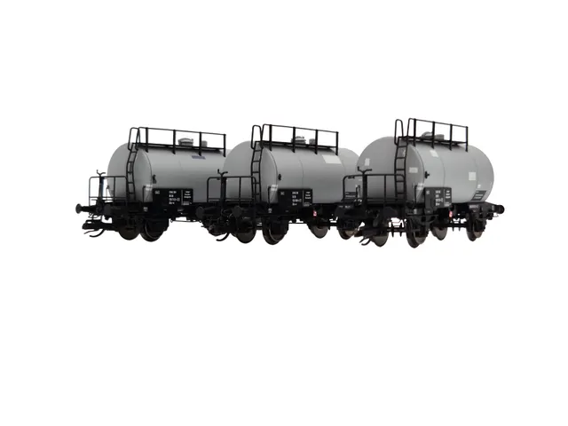 saxonia-g-terwagen-120118-kesselwagen-deutz-tt-3er-set-grau image 1