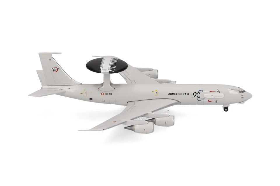 herpa-french-af-boeing-e-3f-sentry-flugzeugmodell-1-500 image 1