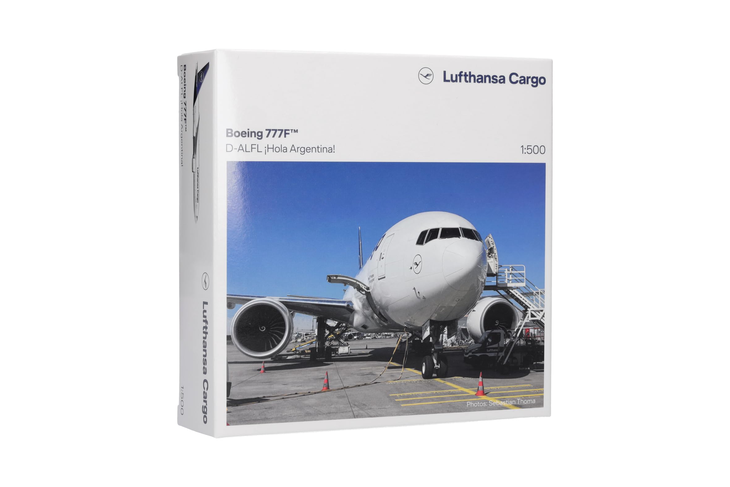 herpa-wings-lufthansa-cargo-boeing-777f-flugzeugmodell-1-500-metall image 5