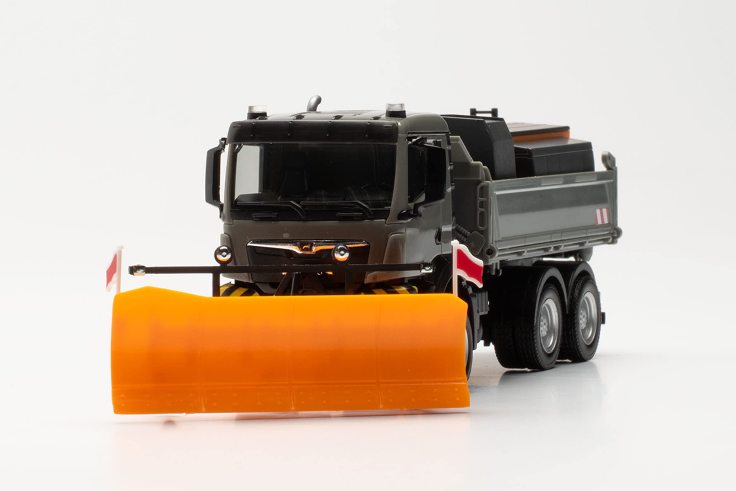 herpa-man-tgs-nn-winterdienst-lkw-modell-1-87-kunststoff image 4