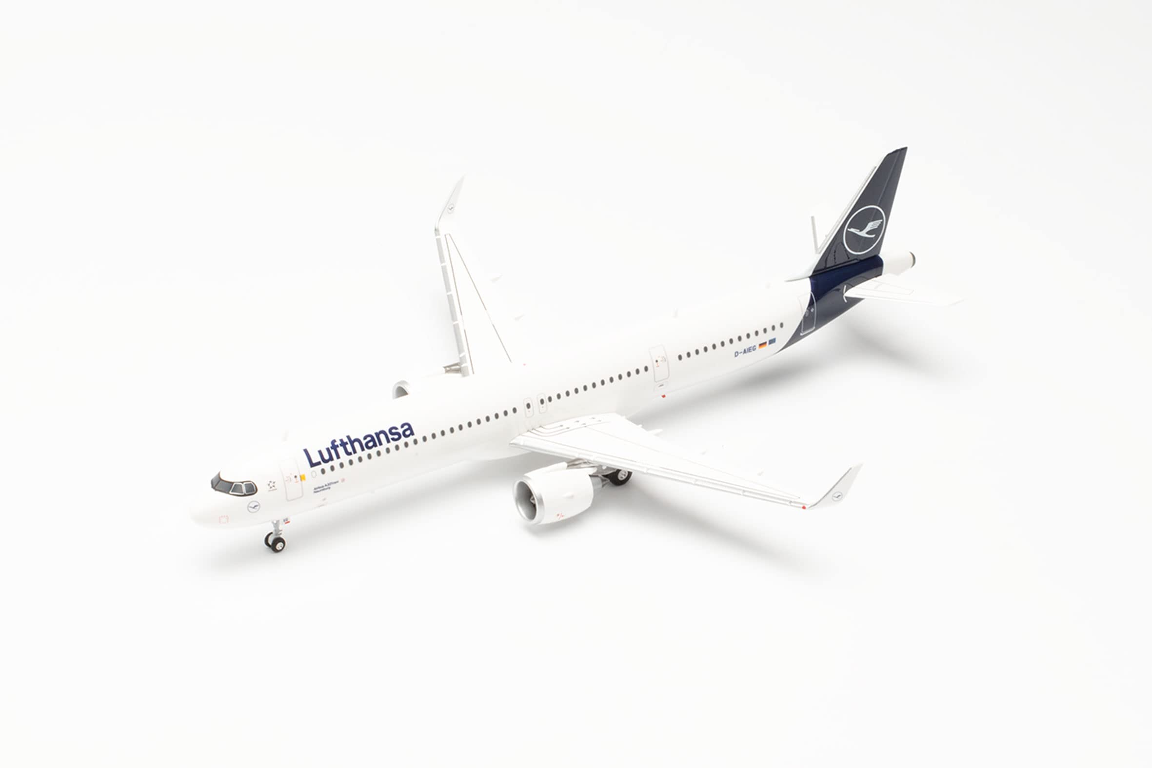 herpa-wings-airbus-a321neo-lufthansa-d-aieg-flugzeug-1-200-metall image 4