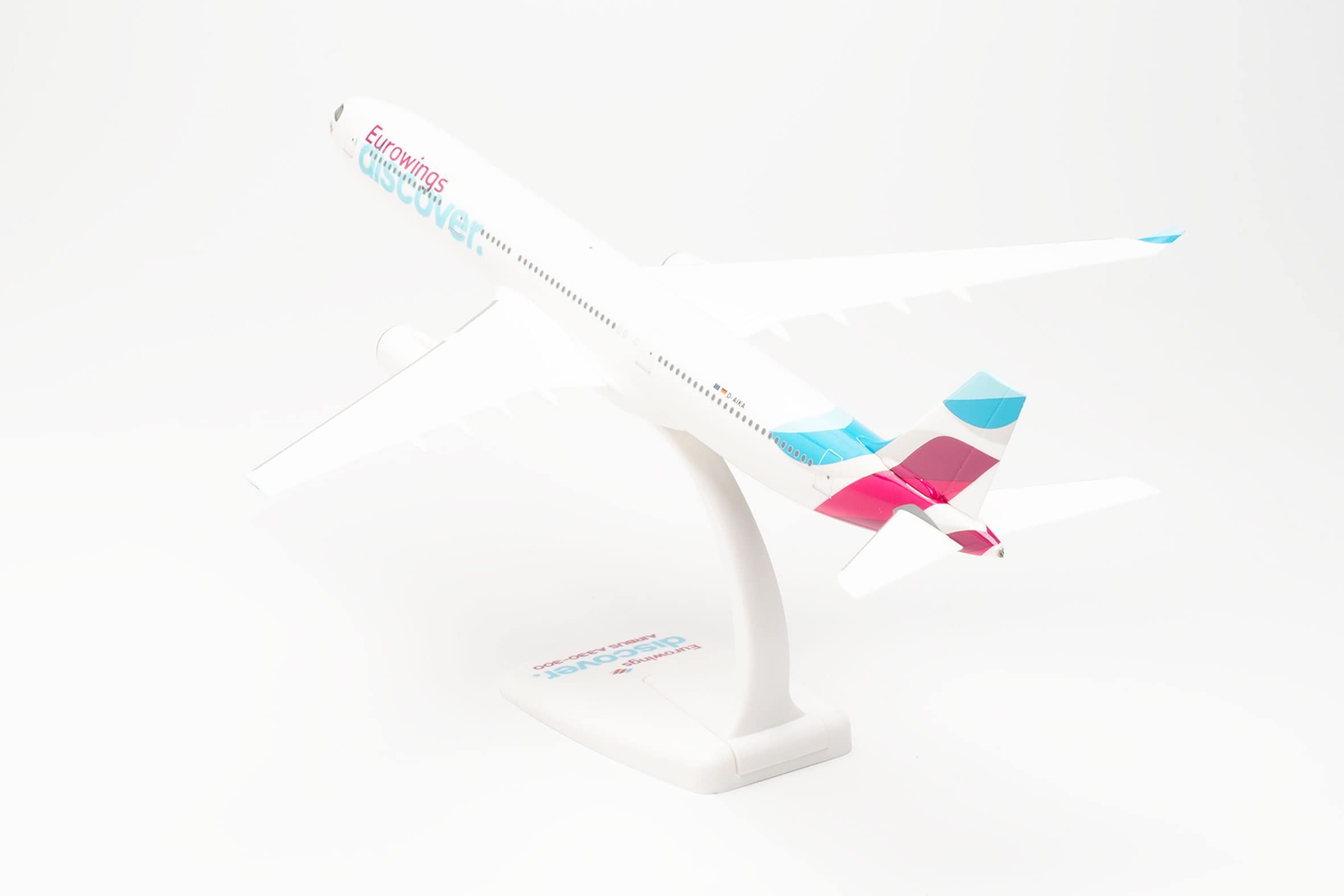 herpa-snapfit-airbus-a330-300-eurowings-discover-d-afyr-1-200-kunststoff image 4