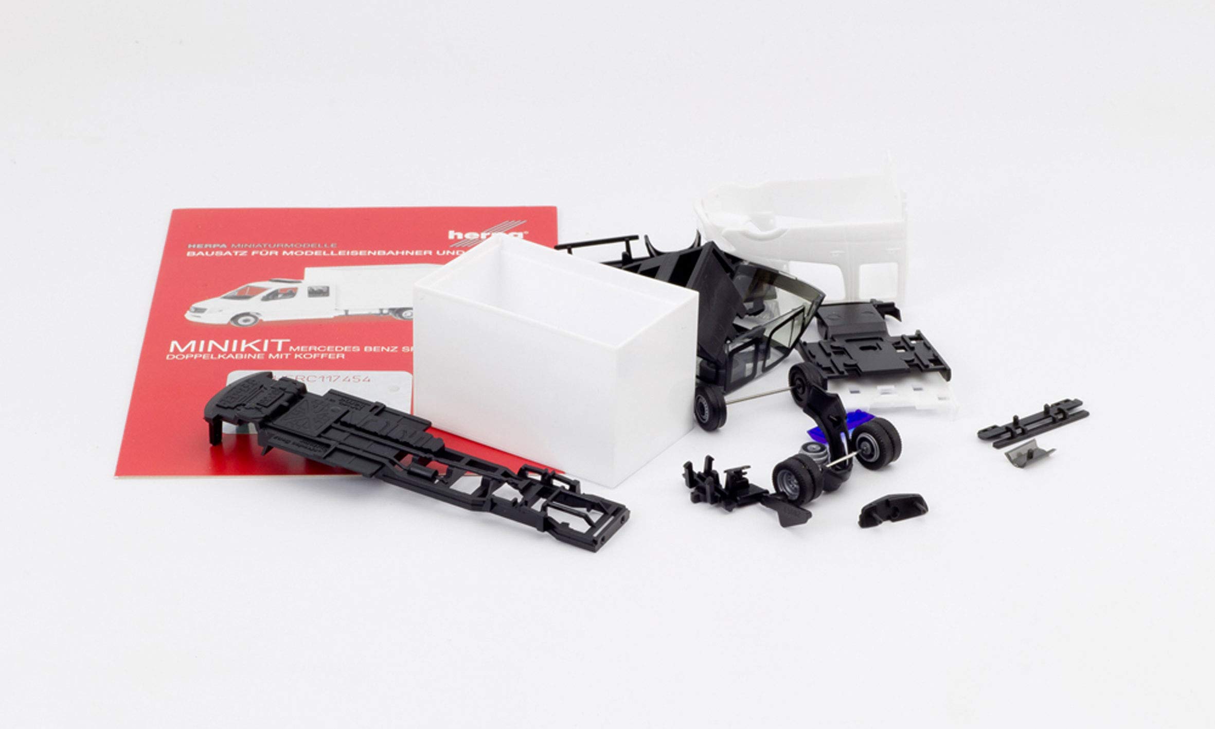 herpa-minikit-sprinter-doppelkabine-koffer-bausatz-wei image 6