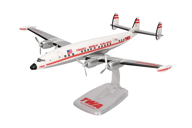 herpa-snapfit-twa-lockheed-l-1049g-flugzeugmodell-1-125-n7104c image 1