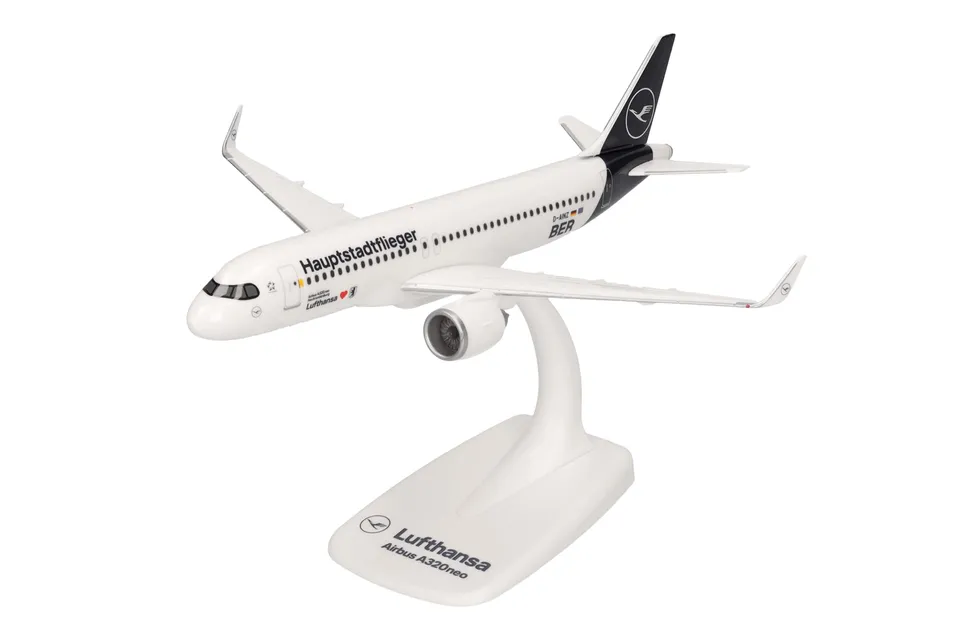 herpa-snapfit-lufthansa-a320neo-hauptstadtflieger-1-200 image 1
