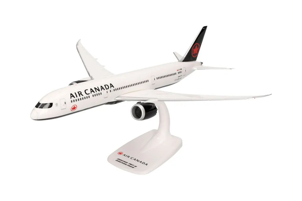 herpa-snapfit-air-canada-boeing-787-9-dreamliner-1-200 image 1