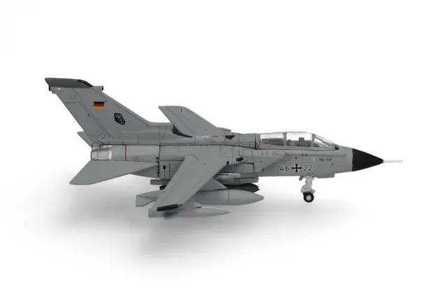 herpa-wings-luftwaffe-tornado-ids-taktlwg-33-flugzeug-1-200 image 1