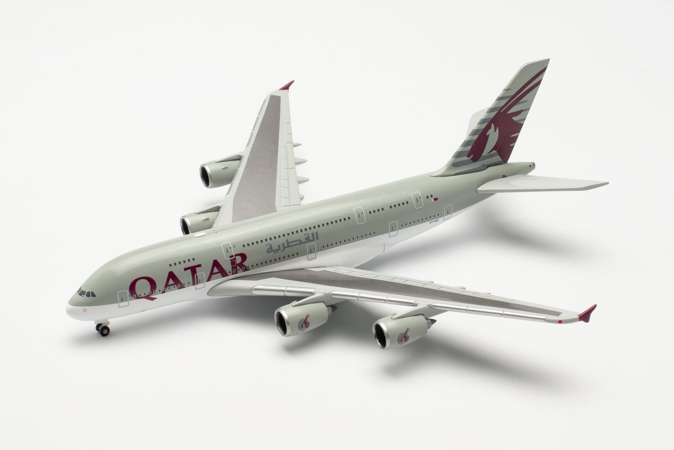herpa-wings-airbus-a380-qatar-airways-a7-apg-1-500-metall image 4