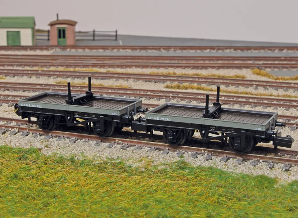 peco-nr1151e-g-terwagen-bolster-wagon-n-doppelpack-ne-grau image 1