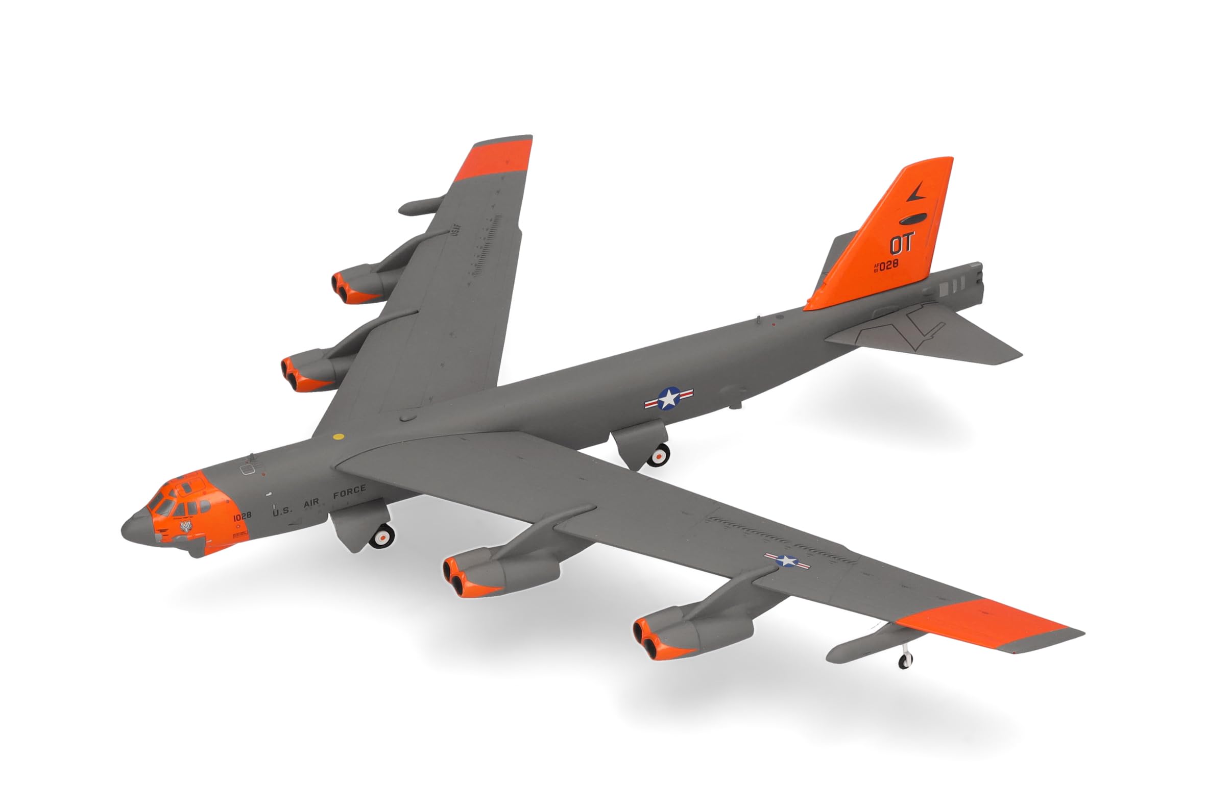 herpa-wings-usaf-boeing-b-52h-stratofortress-modellflugzeug-1-200 image 4