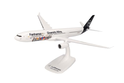 herpa-snapfit-lufthansa-a330-300-fanhansa-flugzeug-1-200 image 2