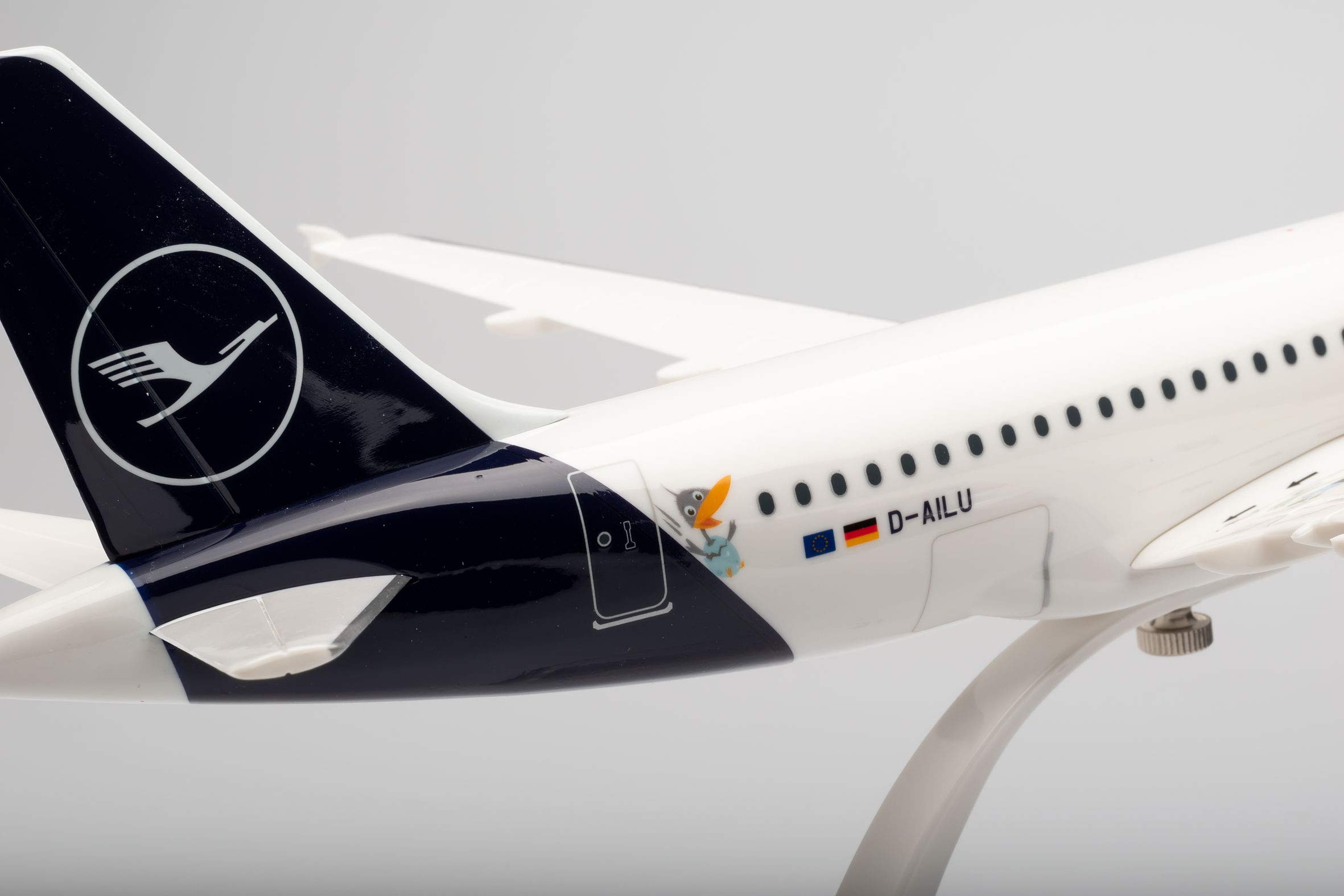 herpa-wings-612722-lufthansa-airbus-a319-flugzeugmodell-d-ailu image 5